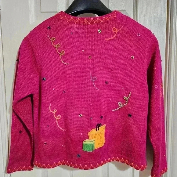 Susan Bristol Hand Embroidered Christmas Sweater Size Petite Small - Picture 7 of 8